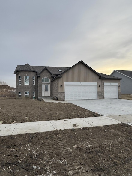 8301 Dylan Dr, Merrillville, IN 46410