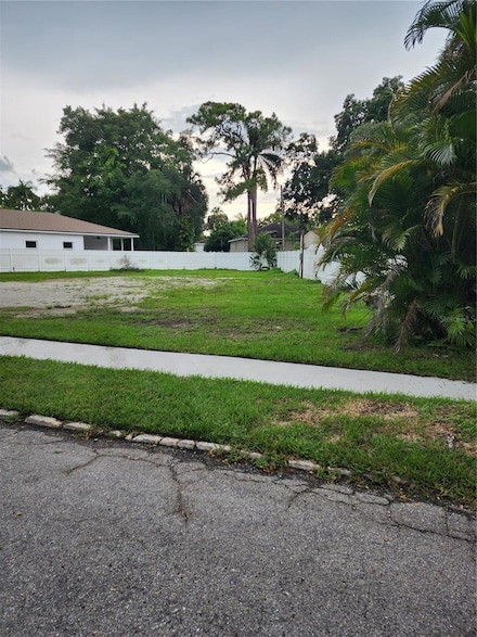 120 Brown, Bradenton, FL 34208