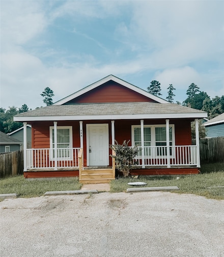 113 Varsity Dr, Huntsville, TX 77340