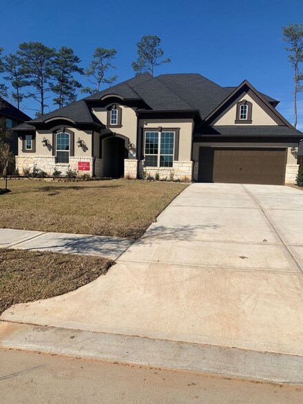 1068 Lakemont Bend Ln, Pinehurst, TX 77362