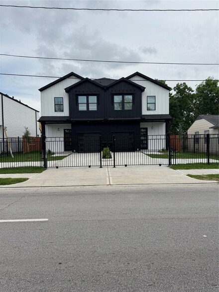 4202 Bellfort St Unit A/B, Houston, TX 77051