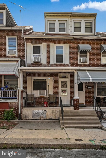 226 Linden St, Reading, PA 19604