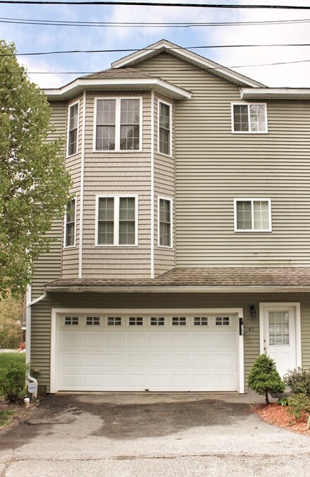 47 Gibbs St, Worcester, MA 01607