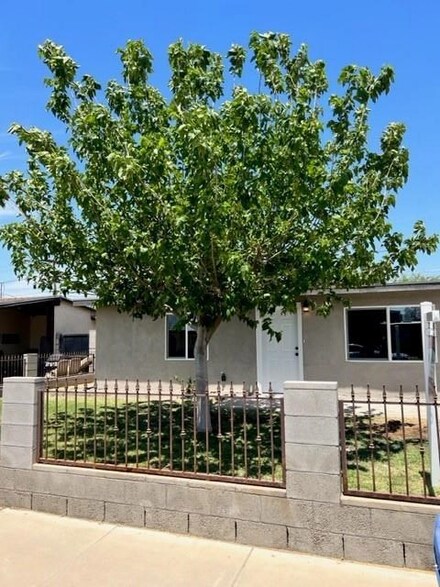 140 W 20 Place, Yuma, AZ 85364