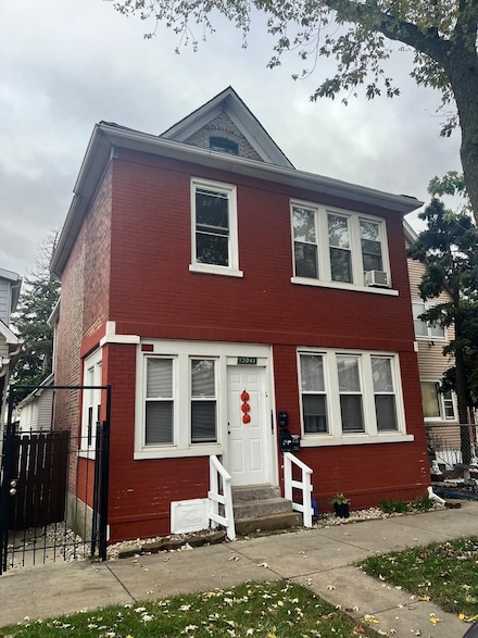 13041 S Baltimore Ave, Chicago, IL 60633