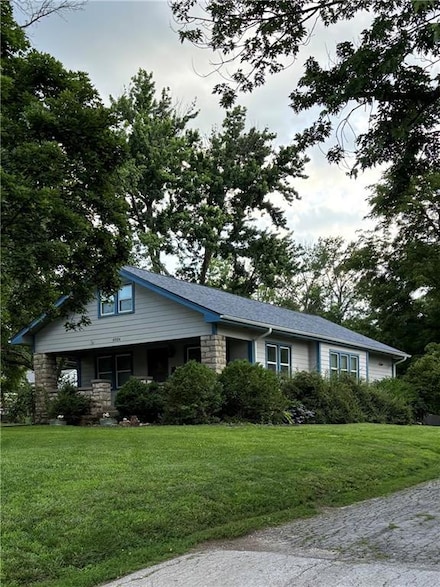 6024 Quivira Rd, Shawnee, KS 66216