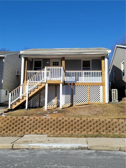 677 Princeton Ave, Palmerton, PA 18071