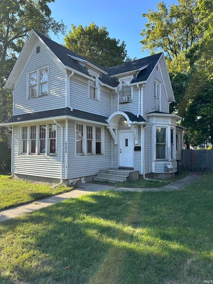808 W Marion St, Elkhart, IN 46516