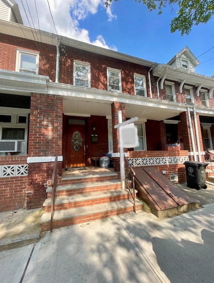 7863 79th Ln, Glendale, NY 11385