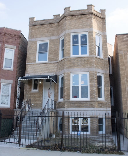 203 N Leamington Ave, Chicago, IL 60644