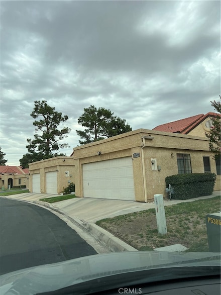 11675 Maple St, Apple Valley, CA 92308