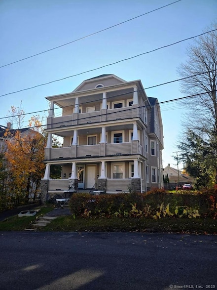 67 Fox St Unit 3rd Floor, Waterbury, CT 06708