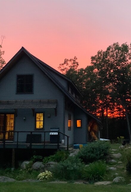 405 W Farms Rd, Canaan, NH 03741