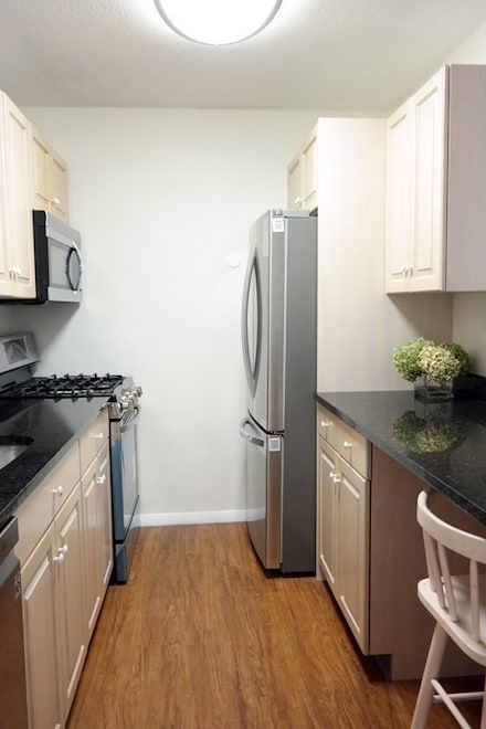 9 Hawthorne Place Unit 3C, Boston, MA 02114