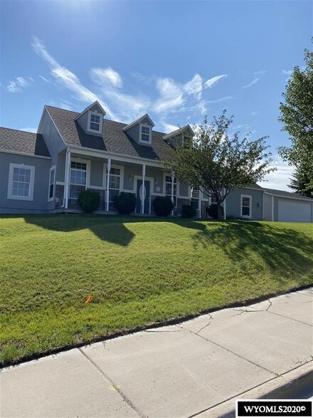 66 City View Dr, Evanston, WY 82930