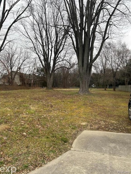 37580 Hayes Rd, Clinton Township, MI 48038