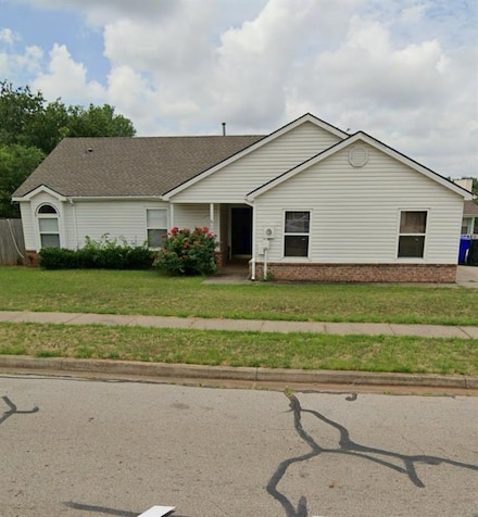 1044 Shadowlake Rd, Norman, OK 73071