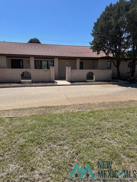 1713 Loretta Ln, Carlsbad, NM 88220