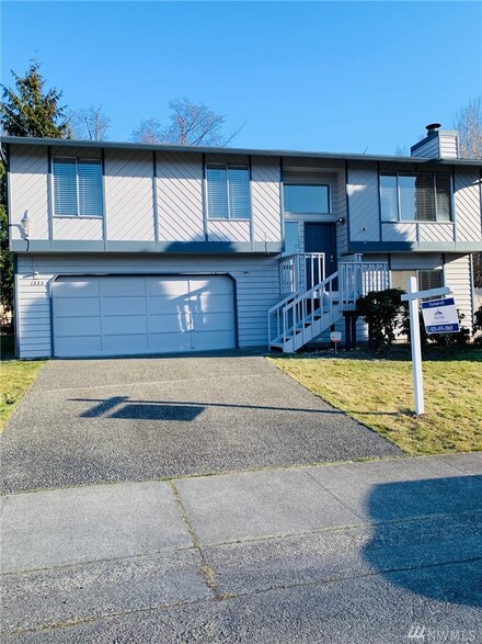 1333 SW 323rd St, Federal Way, WA 98023