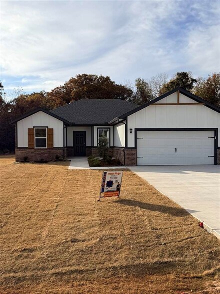 310 Wrangler Pass, Stillwater, OK 74074