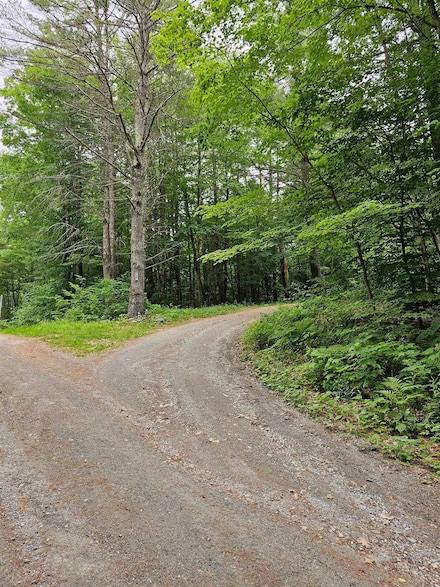 318 Skyboro Rd, Pownal, VT 05261