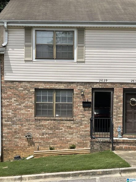 2629 Southbury Cir, Vestavia Hills, AL 35216