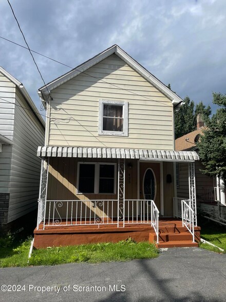 425 Mary St, Scranton, PA 18519