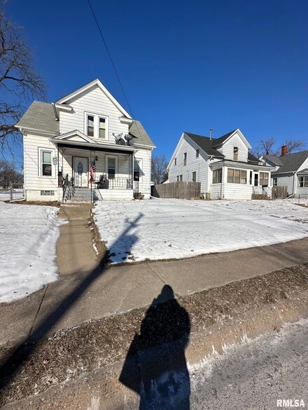 1148 S Concord St, Davenport, IA 52802
