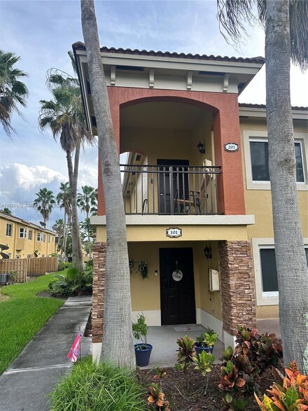 3398 NE 9th Dr Unit 201, Homestead, FL 33033