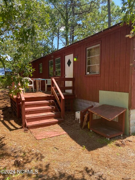 1301 Woodcrest Rd, Southport, NC 28461