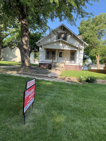 105 S Main Ave, Sutton, NE 68979