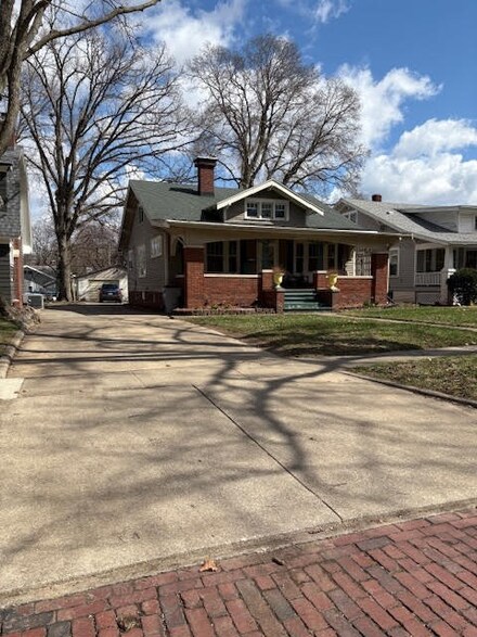 128 N Woodlawn Ave, Decatur, IL 62522