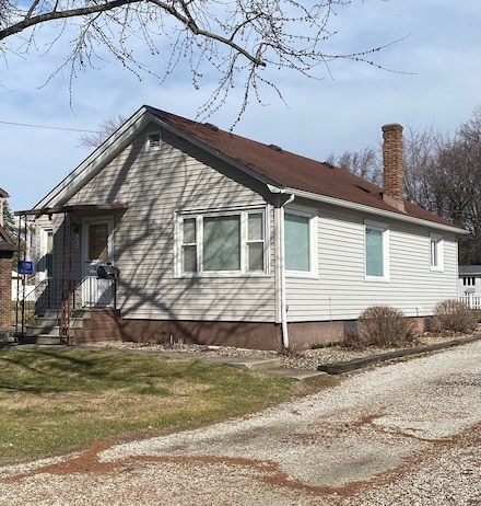 1424 E Broadway St, Streator, IL 61364