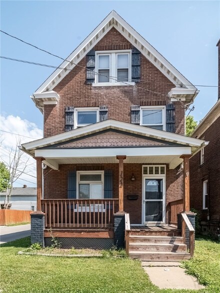 122 Goldwood Ave, Butler, PA 16001