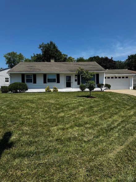 60 Stadia Dr, Franklin, OH 45005