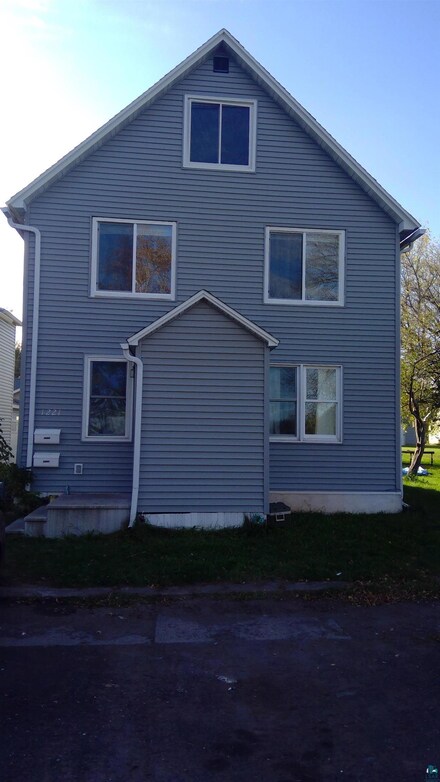 1221 96th Ave W, Duluth, MN 55808