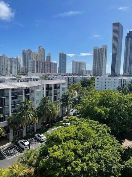 17021 N Bay Rd Unit 801, Sunny Isles Beach, FL 33160