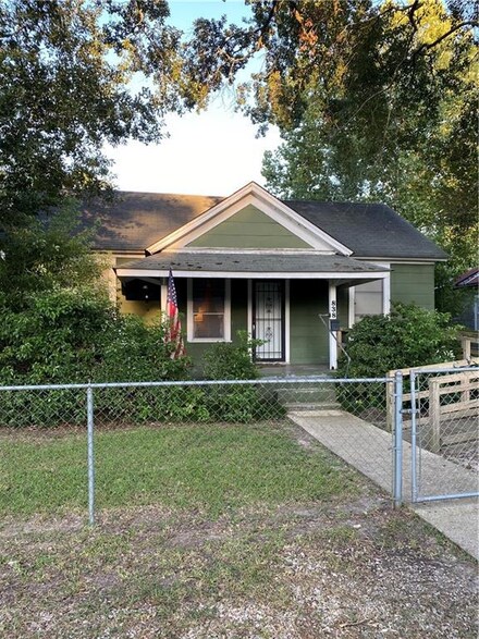 838 Avenue D, Bogalusa, LA 70427