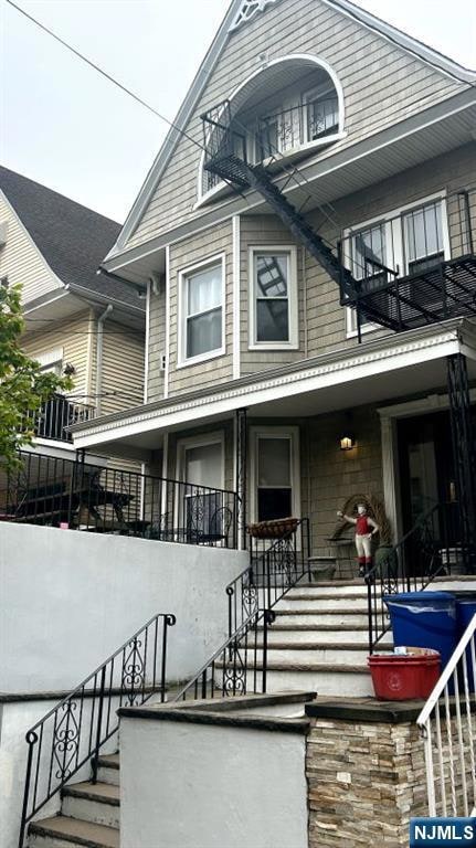 17 48th St, Weehawken, NJ 07086