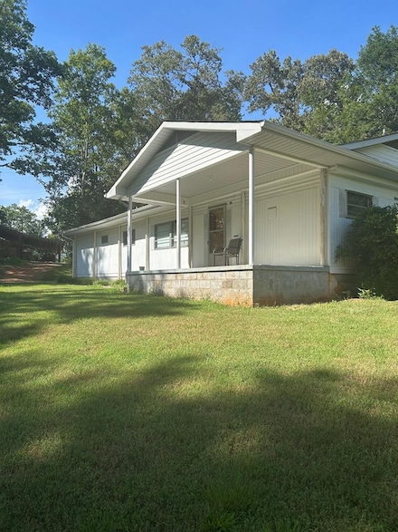 325 Reynolds Farm Rd, Franklin, NC 28734