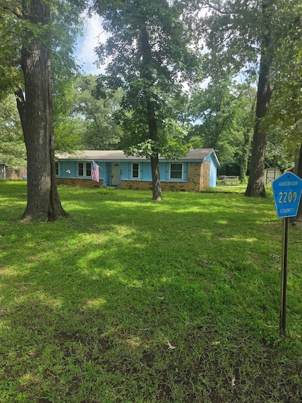 2301 An County Road 2209, Palestine, TX 75803