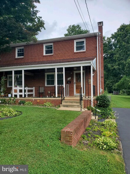 179 New St, Millersville, PA 17551