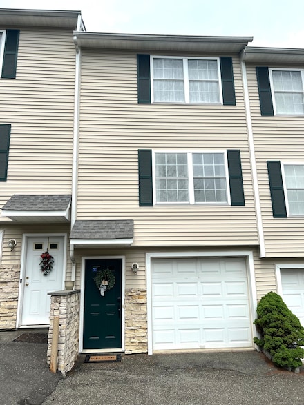 135 Bucks Hill Rd Unit 8, Waterbury, CT 06704