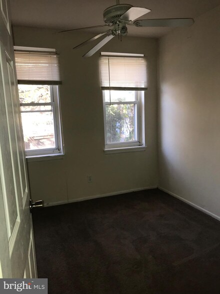 2530 Lauretta Ave, Baltimore, MD 21223