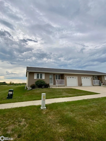 135 W Cardinal St, Garner, IA 50438