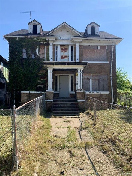 247 Midland St, Highland Park, MI 48203