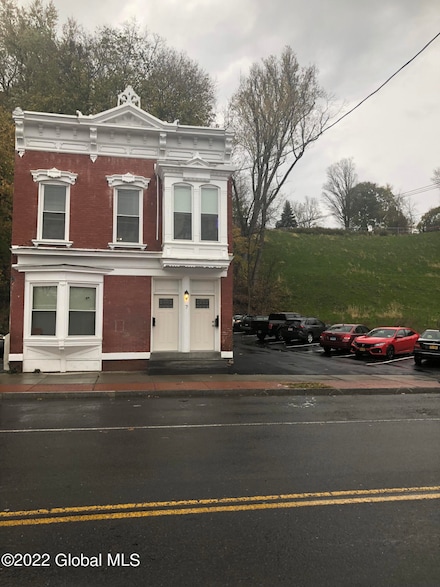 7 Brunswick Rd Unit 2, Troy, NY 12180