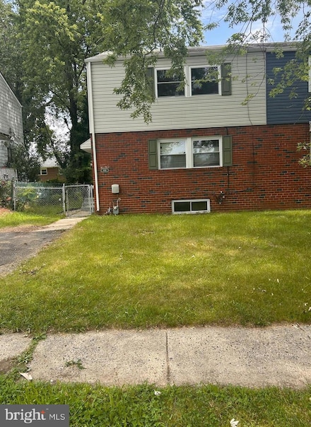 1021 E Williams Cir, Chester, PA 19013