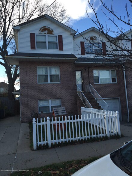 52 Andrews St, Staten Island, NY 10305