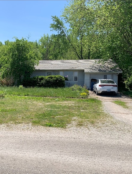 408 E Kyle St, Ogden, IL 61859